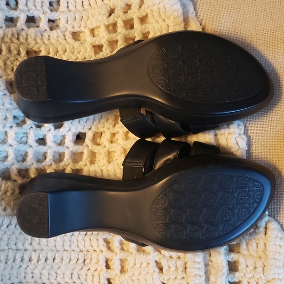 NWOT WOMENS BLACK SANDALS, SIZE 6 - Picture 3 of 4